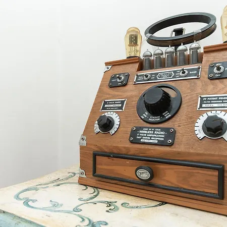 Steps From The Galliera Hospital And The Historic Center Διαμέρισμα *